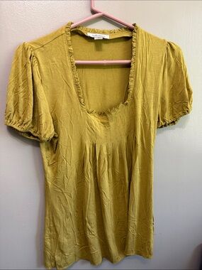 Women’s Mustard Puff Sleeve Scoop Neck Tee by Anthropologie
